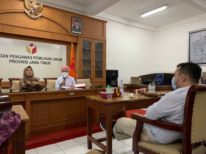 Pejabat Pengelola Layanan PPID Bawaslu Kabupaten Malang hadiri Monitoring dan Evaluasi Pelayan Informasi Publik Bawaslu Kabupaten/Kota Tahun 2021 Gelombang I yang diselenggarakan di Kantor Bawaslu Provinsi Jawa Timur