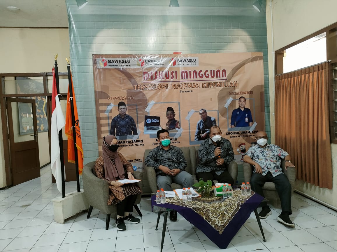 Bawaslu Kabupaten Malang menyelenggarakan Diskusi Mingguan Edisi ke-8 bersama Bawaslu Kabupaten/Kota se-Jawa Timur