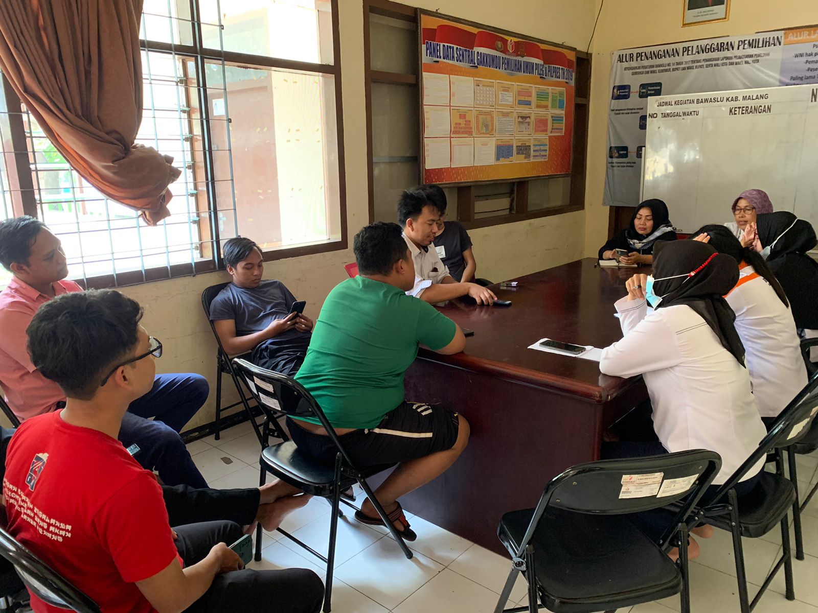 Rapat Internal Sekretariat Evaluasi Tahun 2021 dan Persiapan Tahun 2022, Rini Puji Astuti : Tetap Solid Menjanlankan Tupoksi Masing-Masing