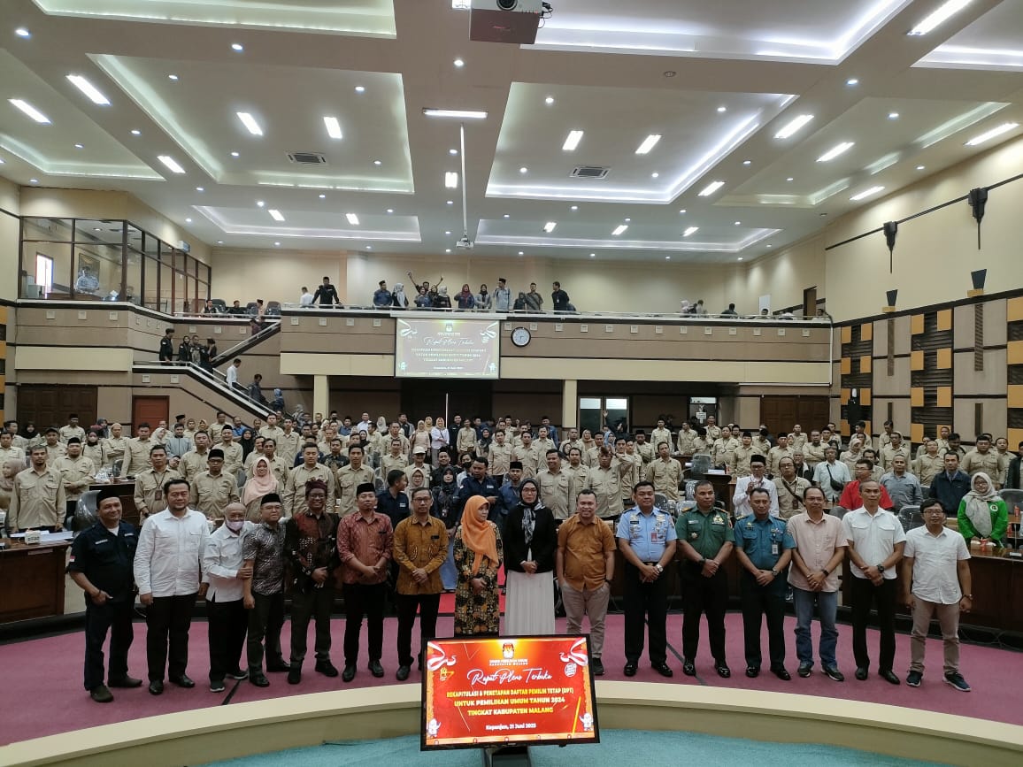 BAWASLU KAWAL RAPAT PLENO TERBUKA PENETAPAN DPT PEMILU 2024