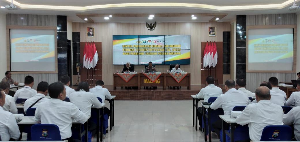 JELANG PEMILU 2024 BAWASLU SEBAGAI NARSUM DI POLRES MALANG