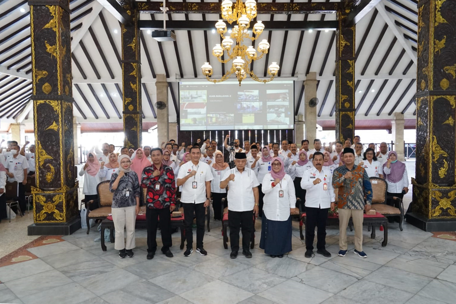 BAWASLU KABUPATEN MALANG SEBAGAI NARASUMBER KEGIATAN SOSIALISASI NETRALITAS ASN DI PENDOPO AGUNG KABUPATEN MALANG