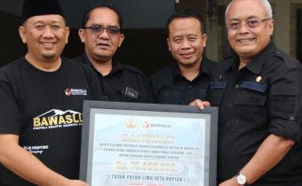 Serahkan Bantuan, Gunawan Harap Percepat Pemulihan Pasca Bencana