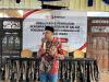 Tobias Gula Aran menyampaikan paparan pentingnya pengawasan partisipatif dalam pemilu dan pemilihan